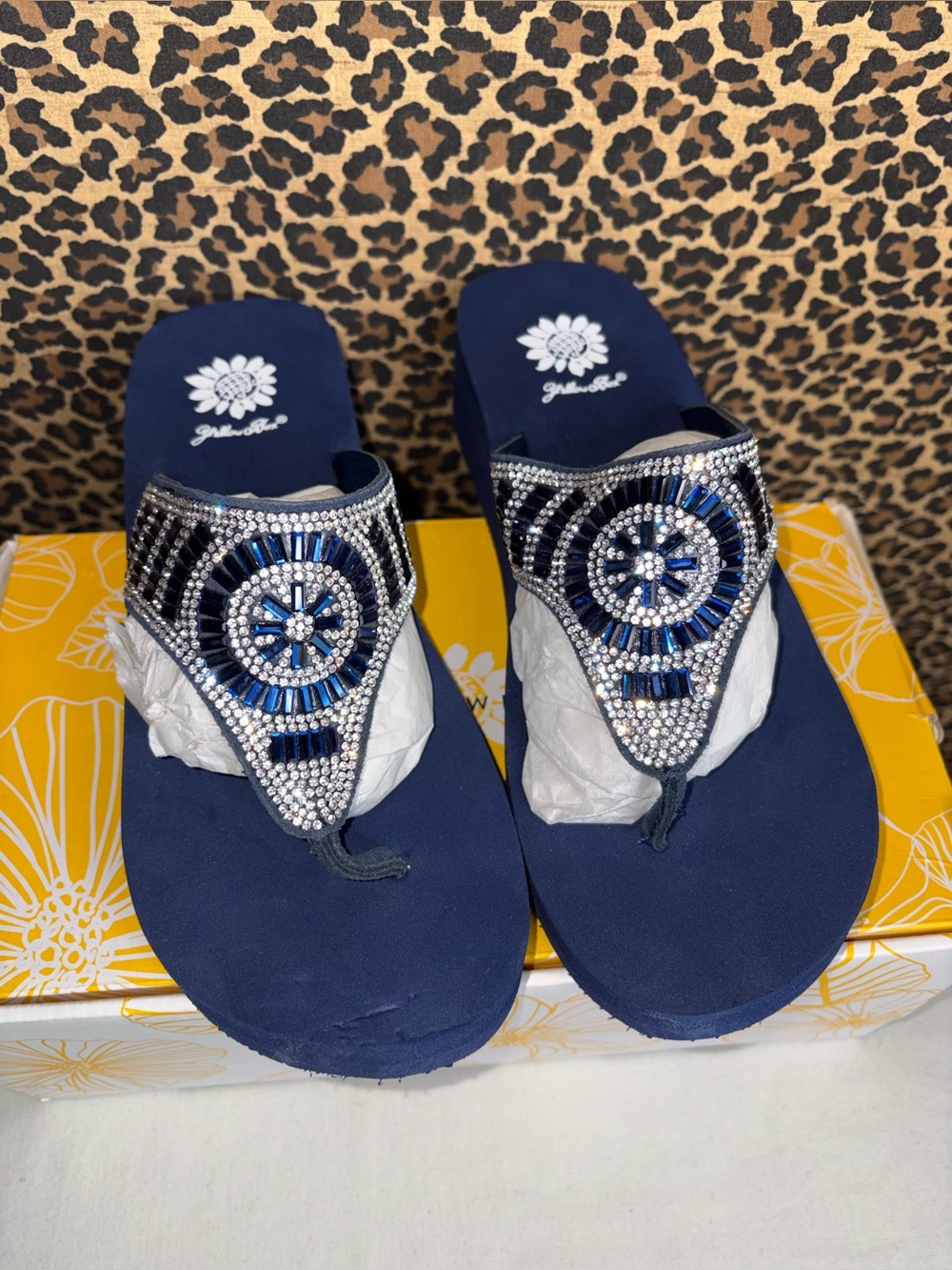 🦋B2G1🦋YELLOW BOX Wedge Thong Sandals STARLA Navy Blue Crystal Embellishment 8.5